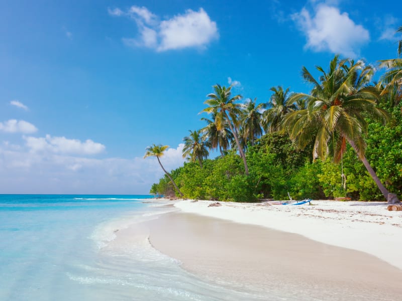 Sandy and secluded - the beach on Fulhadhoo Island, Maldives
