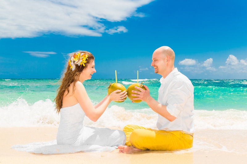 Complete guide to a Maldives beach wedding