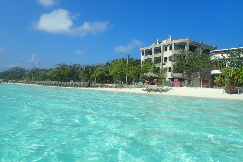 Beachside hotel in Dhiffushi